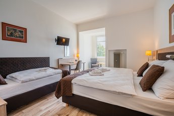 EA Hotel Lipno near Cerna v Posumavi - three-beded room